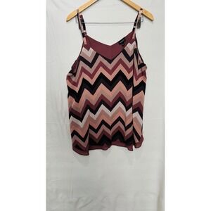 Torrid Size 2 Pink Chevon Blouse Adjustable Straps Lining‎ Lightweight